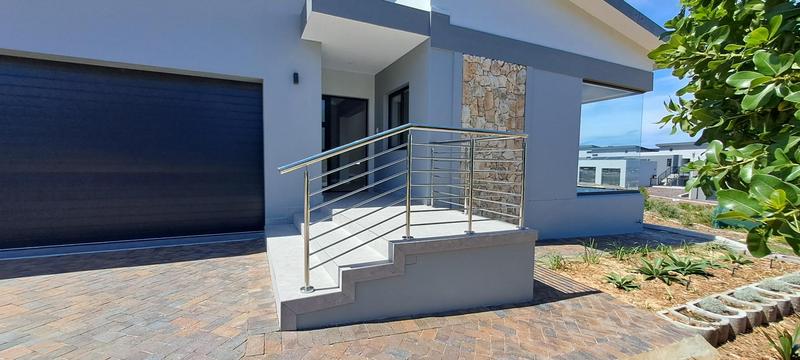 3 Bedroom Property for Sale in Stilbaai East Western Cape